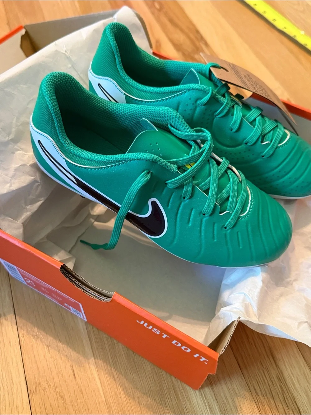 NIB NIKE Jr Legend 10 Academy FG/MG LV8 Green Soccer Cleats - Performance 🥅⚽️🏆